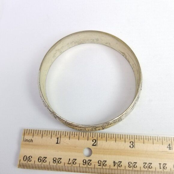 Vintage Silver Tone Bangle Bracelet, Etched Leaf Design Stacking Estate Unsigned - Picture 4 of 6